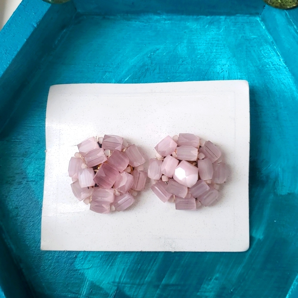 NWT Beautiful Beaded Clip on earrings, vintage NOS